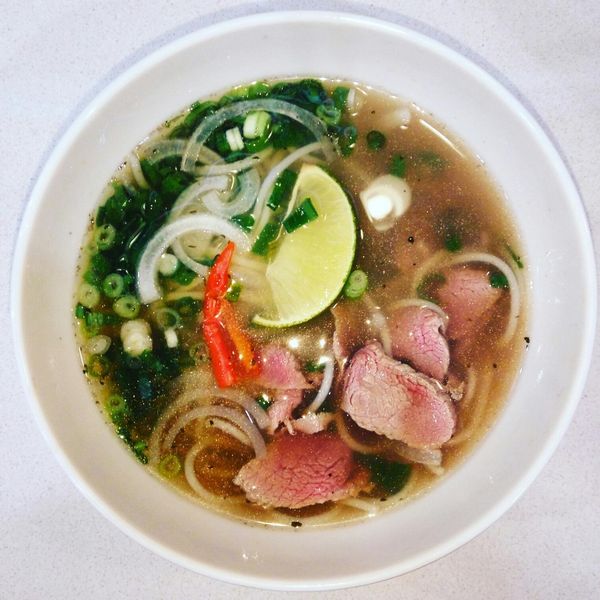 Вьетнамский говяжий суп фо бо Зелень кинзы - по вкусу     
	    Соевый